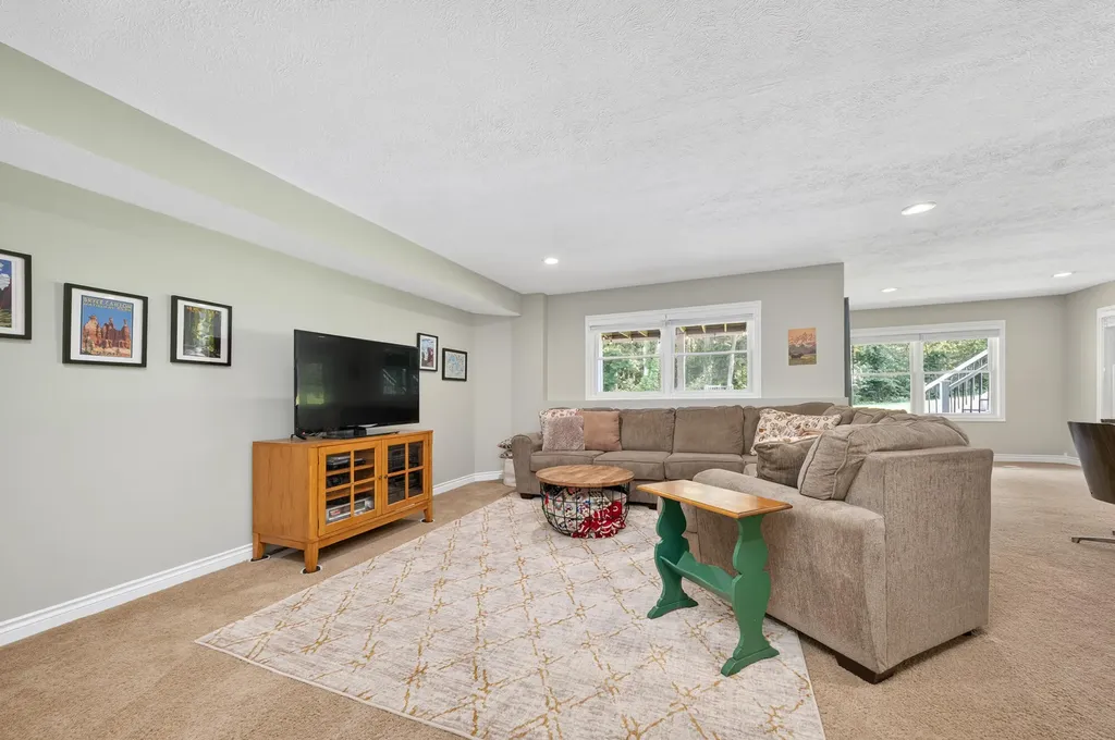 22680 Cherry Hill Court Antwerp Township MI 49071
