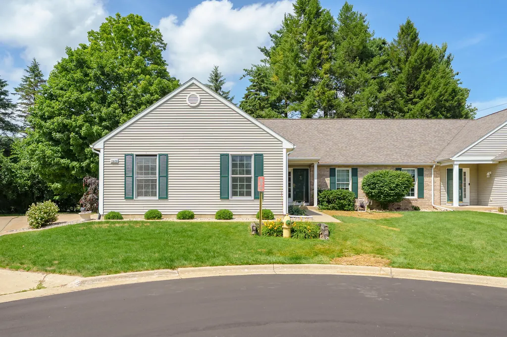 2919 Hunters Place Comstock Charter Township MI 49048