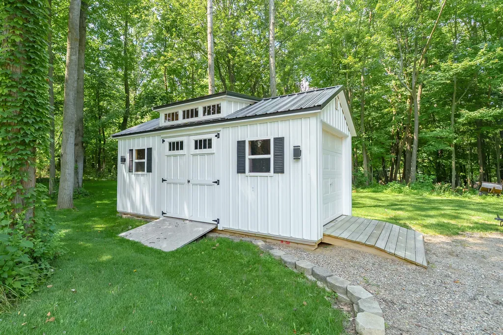 9064 Nature Way Oshtemo Charter Township MI 49009