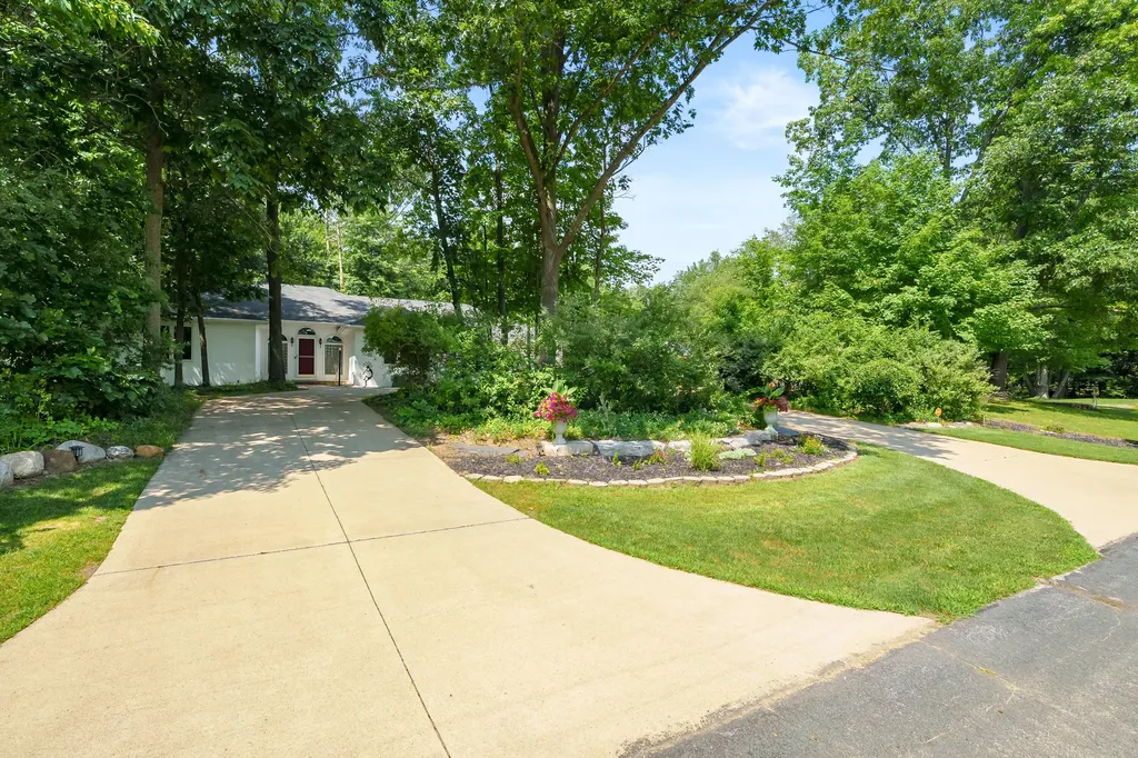 9064 Nature Way Oshtemo Charter Township MI 49009