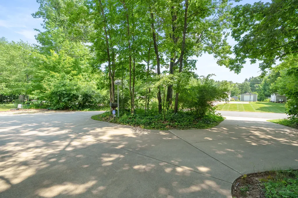 9064 Nature Way Oshtemo Charter Township MI 49009