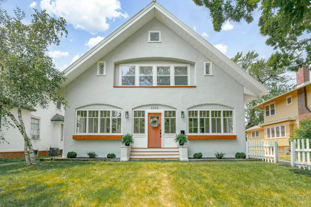 2332 Oakland Drive Kalamazoo City MI 49008