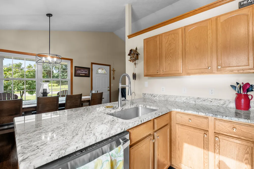6341 Thistlewood Avenue Pavilion Township MI 49088