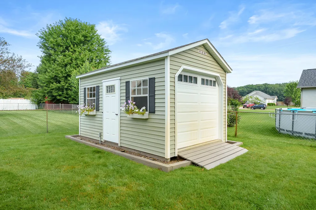 6341 Thistlewood Avenue Pavilion Township MI 49088