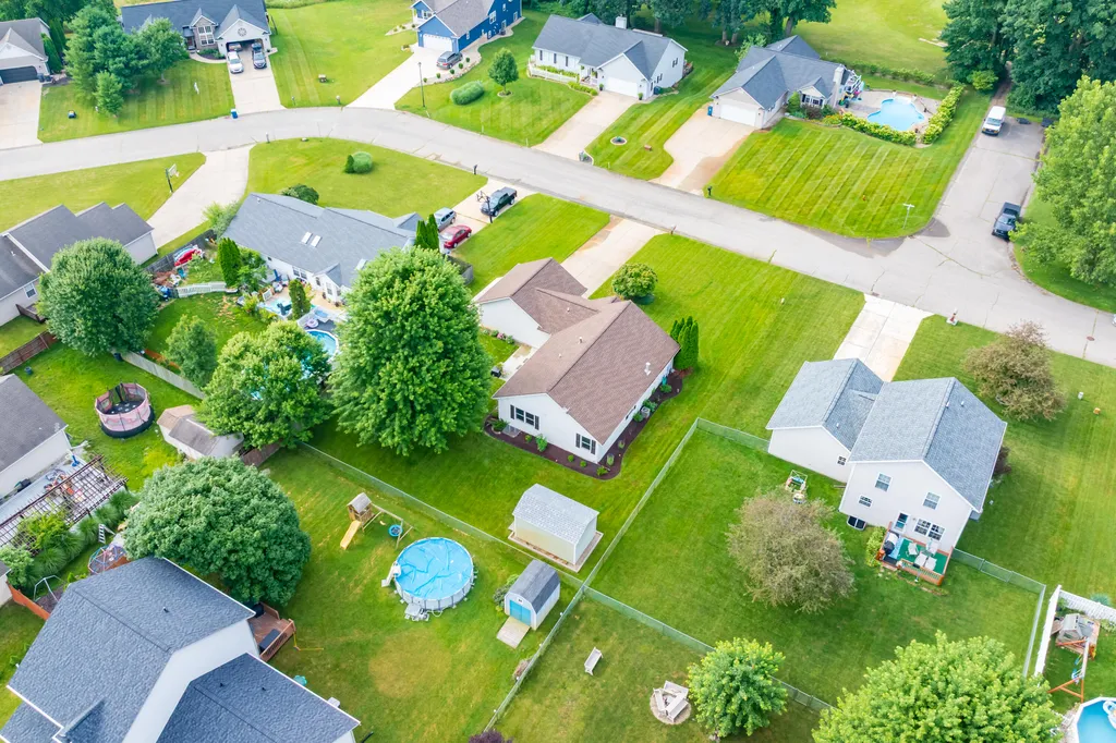 6341 Thistlewood Avenue Pavilion Township MI 49088