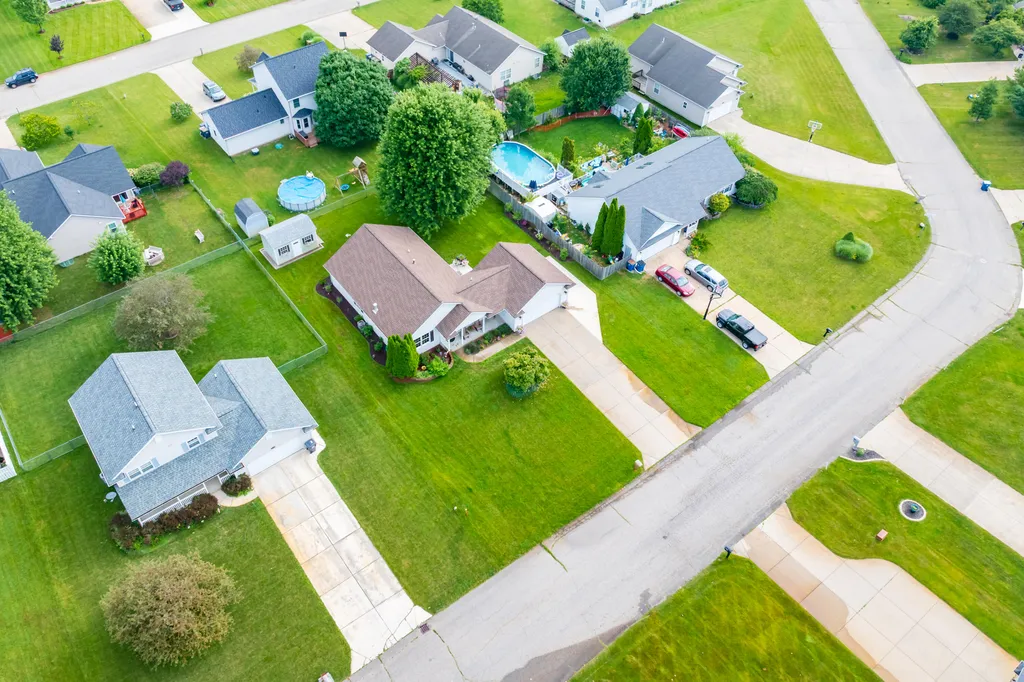 6341 Thistlewood Avenue Pavilion Township MI 49088