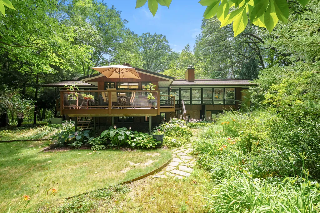 3818 Heights Drive Ross Township MI 49060