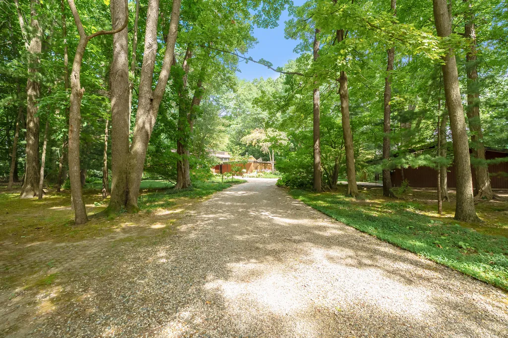 3818 Heights Drive Ross Township MI 49060