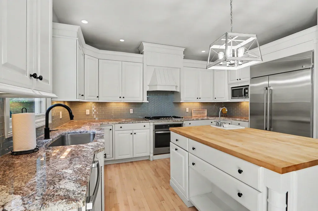 8203 Barony Point Texas Charter Township MI 49071