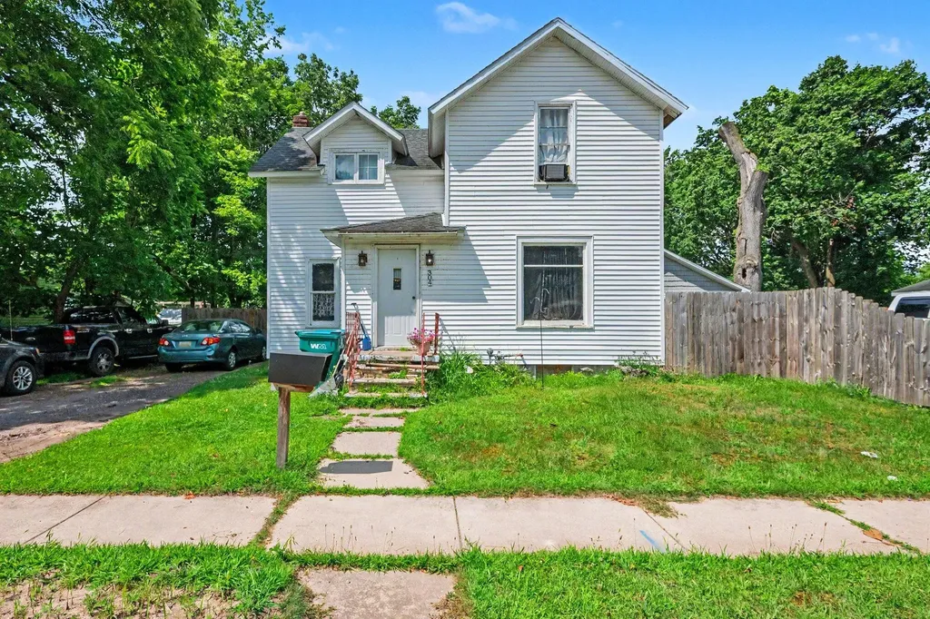 304 Fifth Avenue Three Rivers City MI 49093