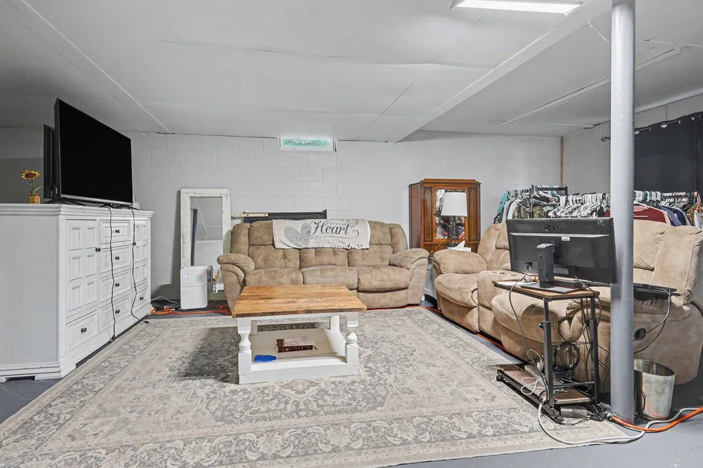8691 S Elm Avenue Croton Township MI 49337