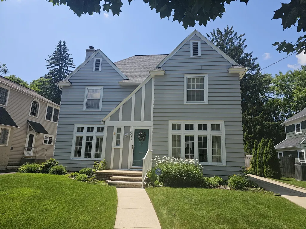 2236 Tipperary Road Kalamazoo City MI 49008