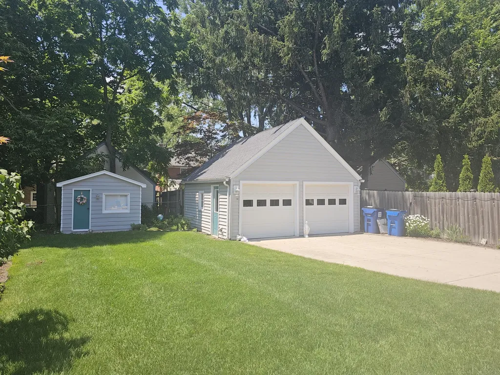 2236 Tipperary Road Kalamazoo City MI 49008