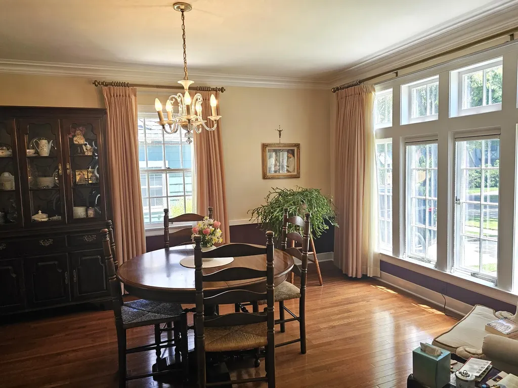 2236 Tipperary Road Kalamazoo City MI 49008