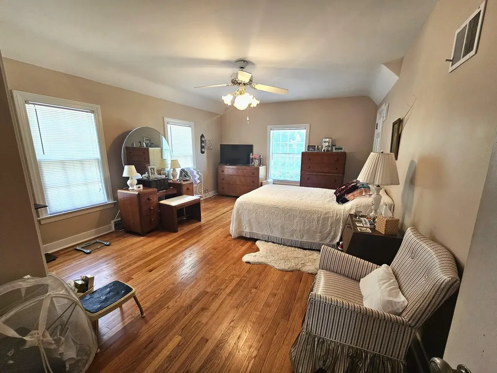 2236 Tipperary Road Kalamazoo City MI 49008