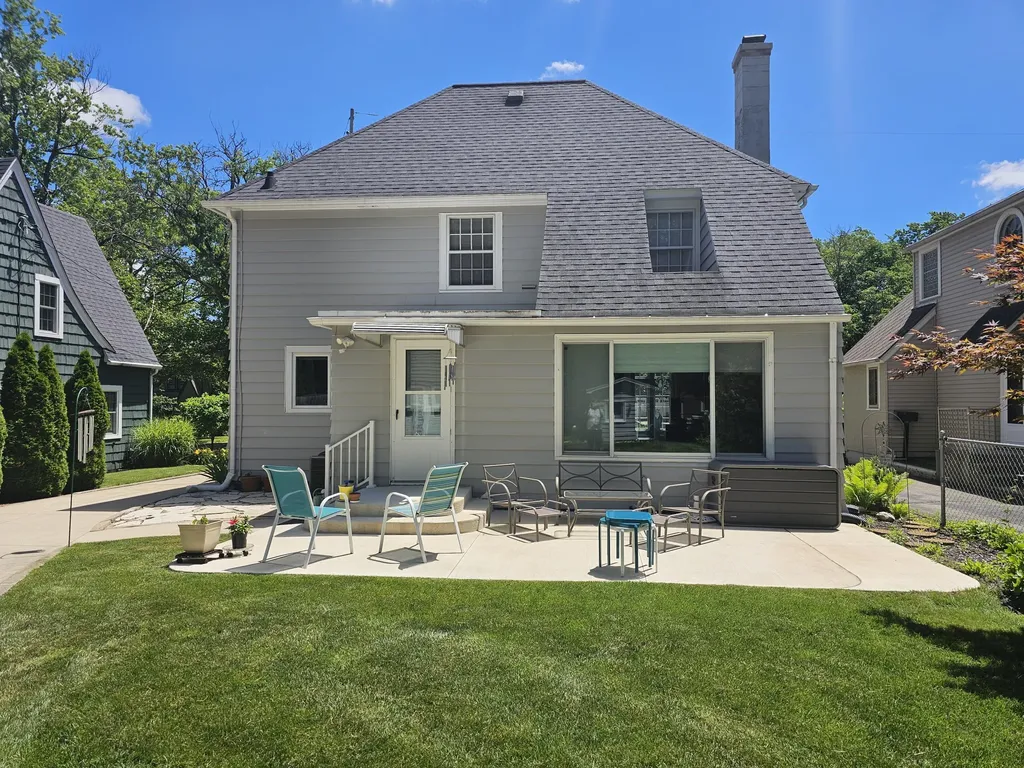 2236 Tipperary Road Kalamazoo City MI 49008