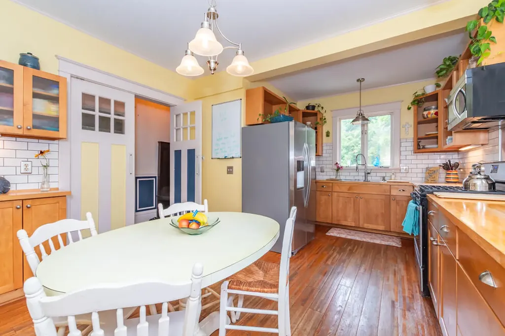 119 Prairie Avenue Kalamazoo City MI 49006