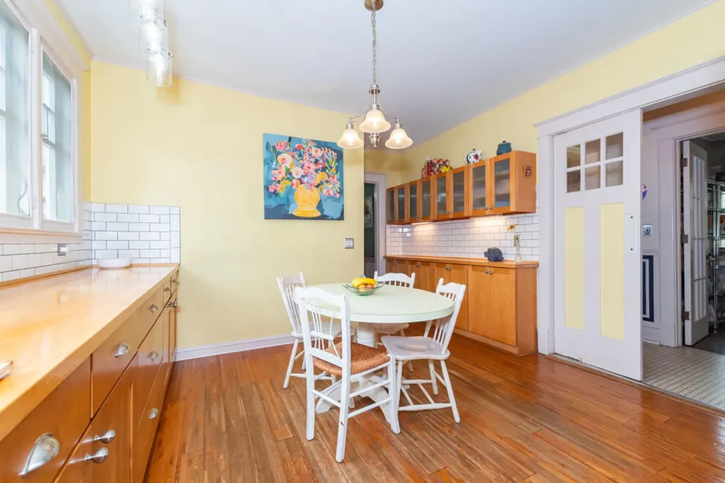 119 Prairie Avenue Kalamazoo City MI 49006