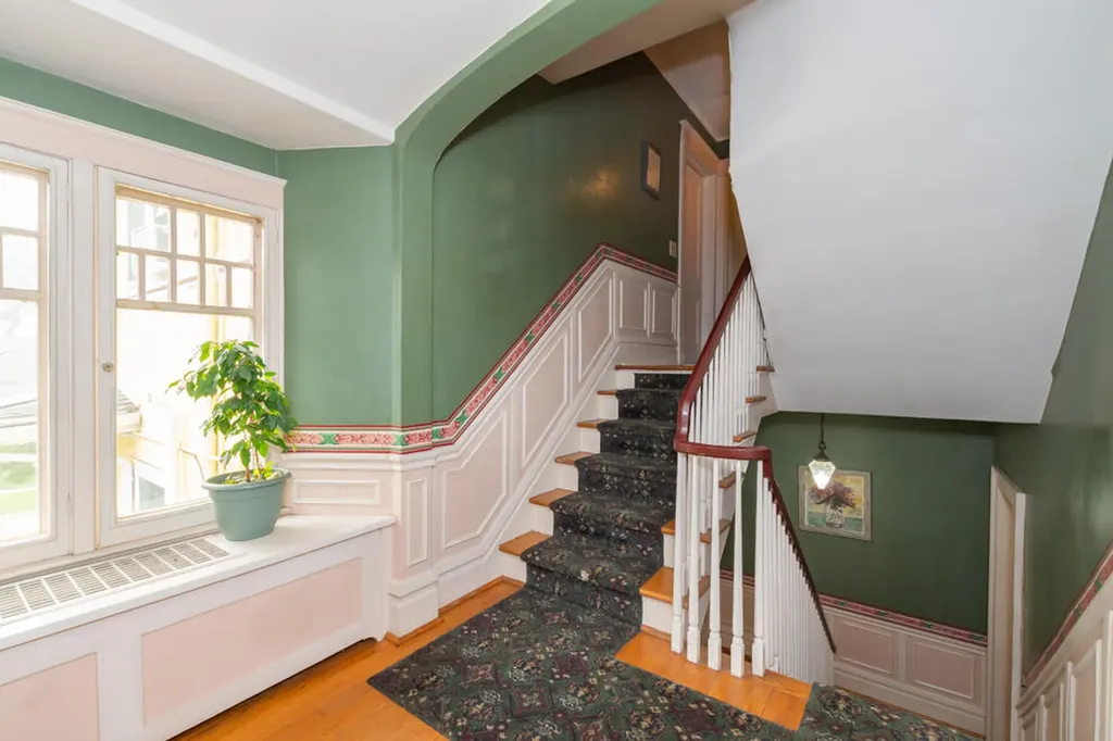 119 Prairie Avenue Kalamazoo City MI 49006