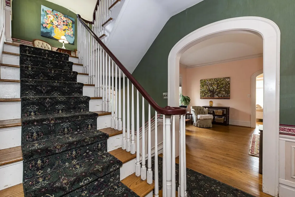 119 Prairie Avenue Kalamazoo City MI 49006