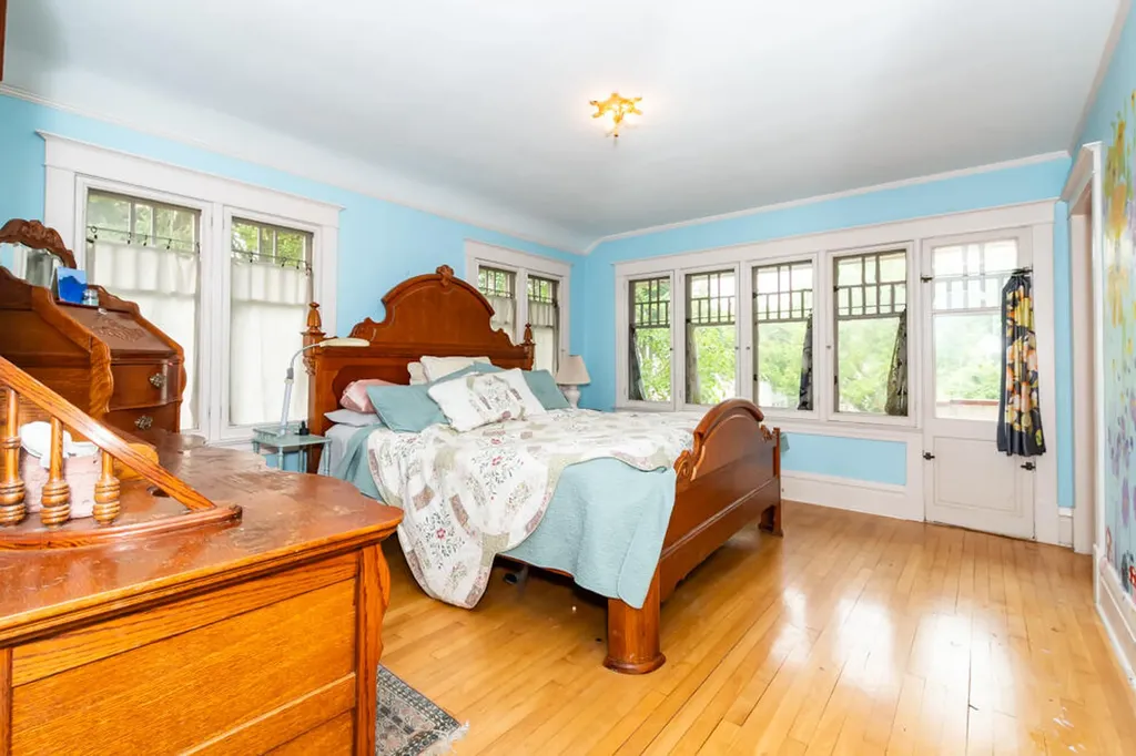 119 Prairie Avenue Kalamazoo City MI 49006