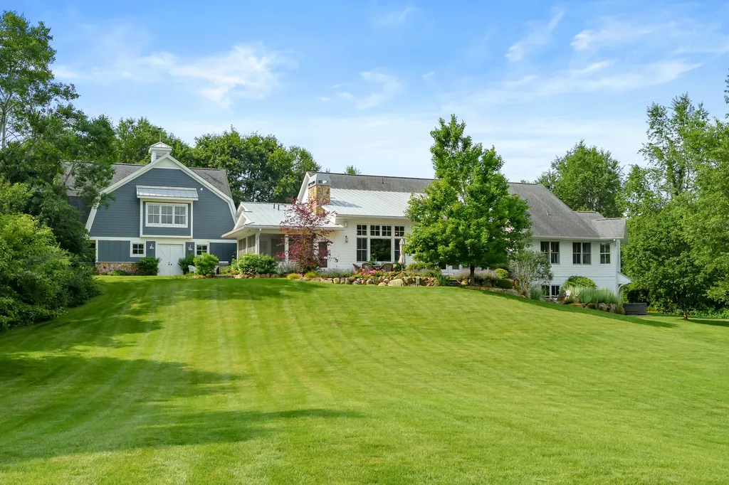 10030 W Rs Avenue Texas Charter Township MI 49071