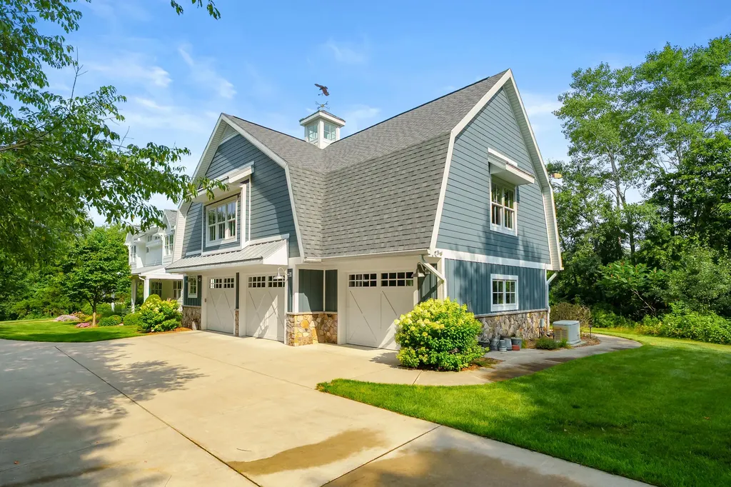 10030 W Rs Avenue Texas Charter Township MI 49071