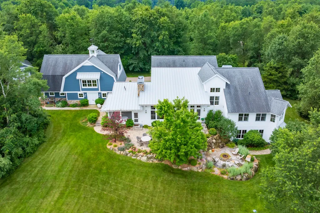 10030 W Rs Avenue Texas Charter Township MI 49071