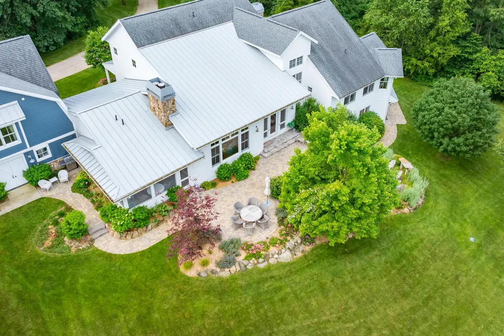 10030 W Rs Avenue Texas Charter Township MI 49071