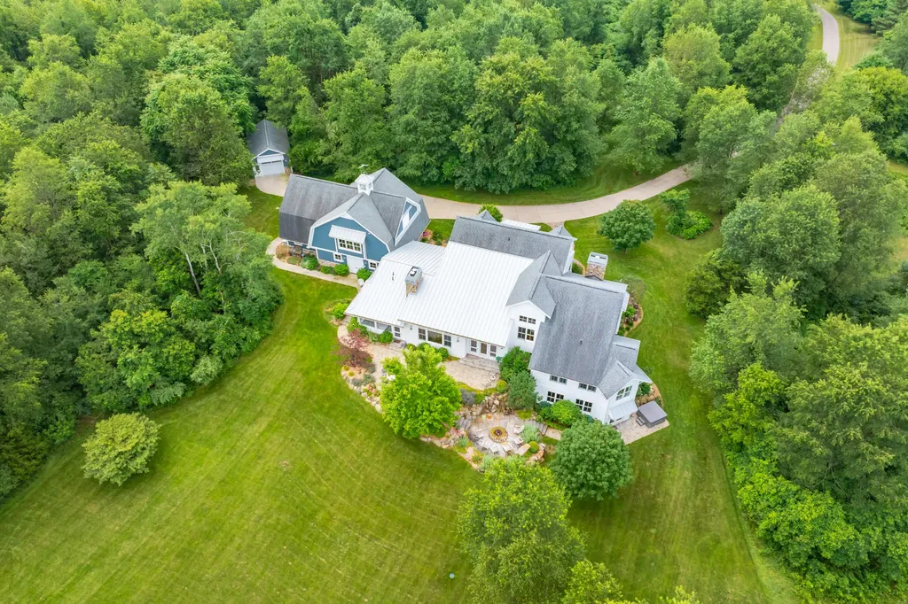 10030 W Rs Avenue Texas Charter Township MI 49071
