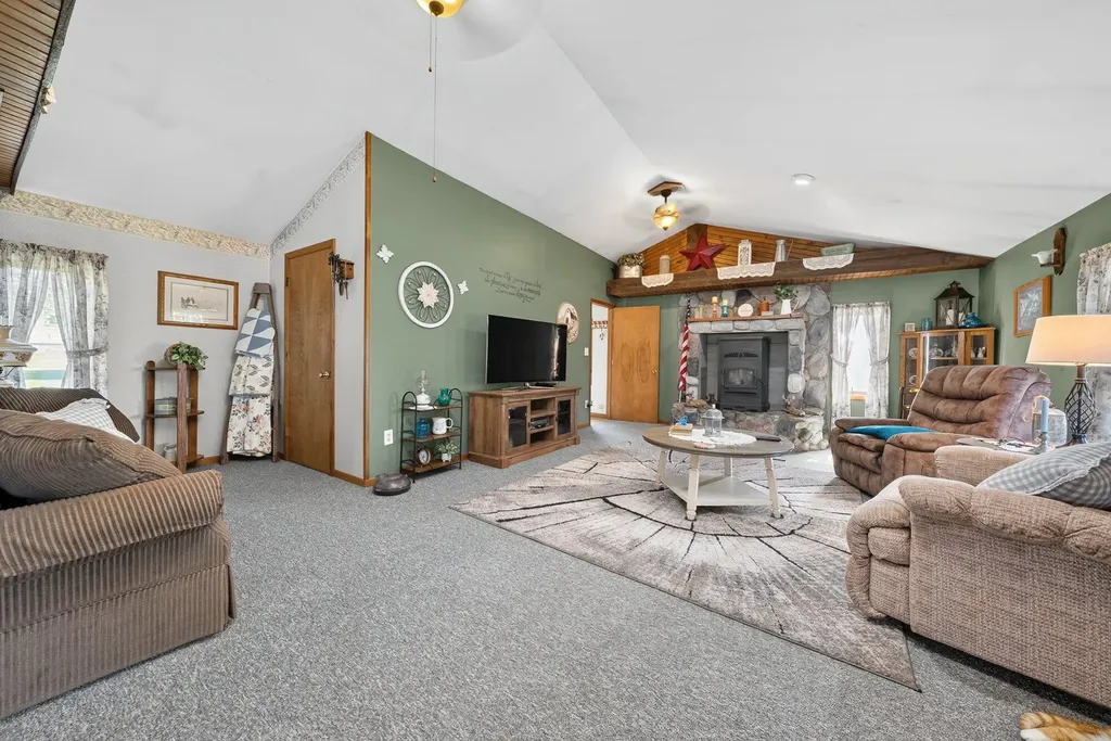 2871 River Road Hastings Charter Township MI 49058