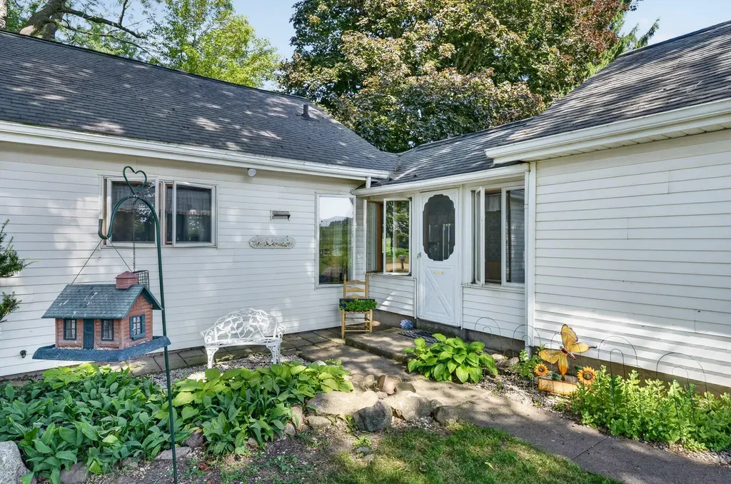 2871 River Road Hastings Charter Township MI 49058