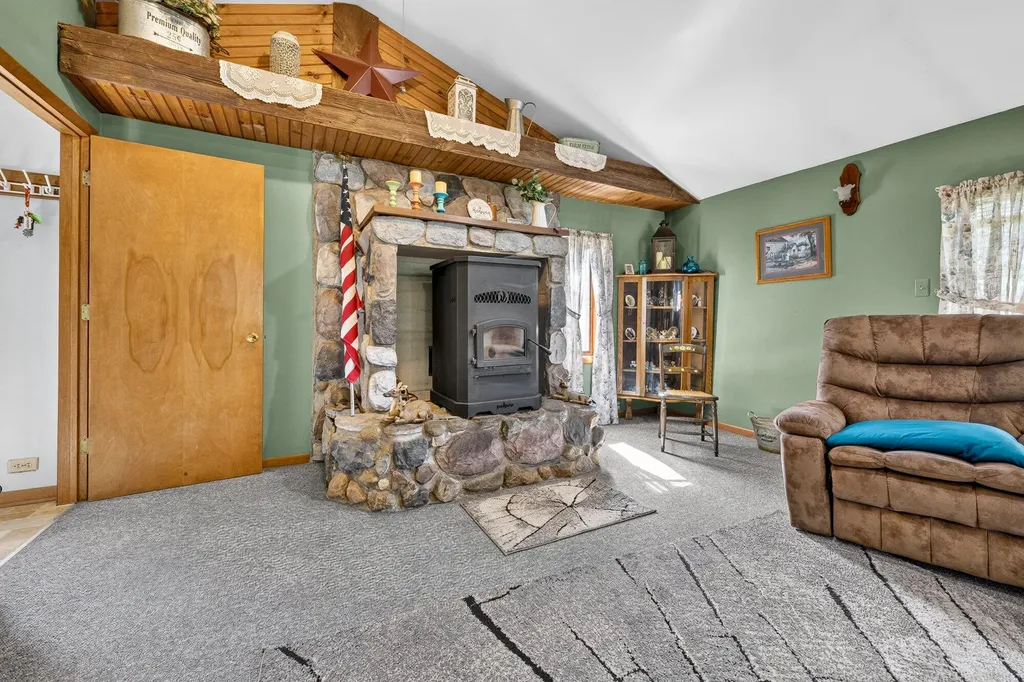 2871 River Road Hastings Charter Township MI 49058