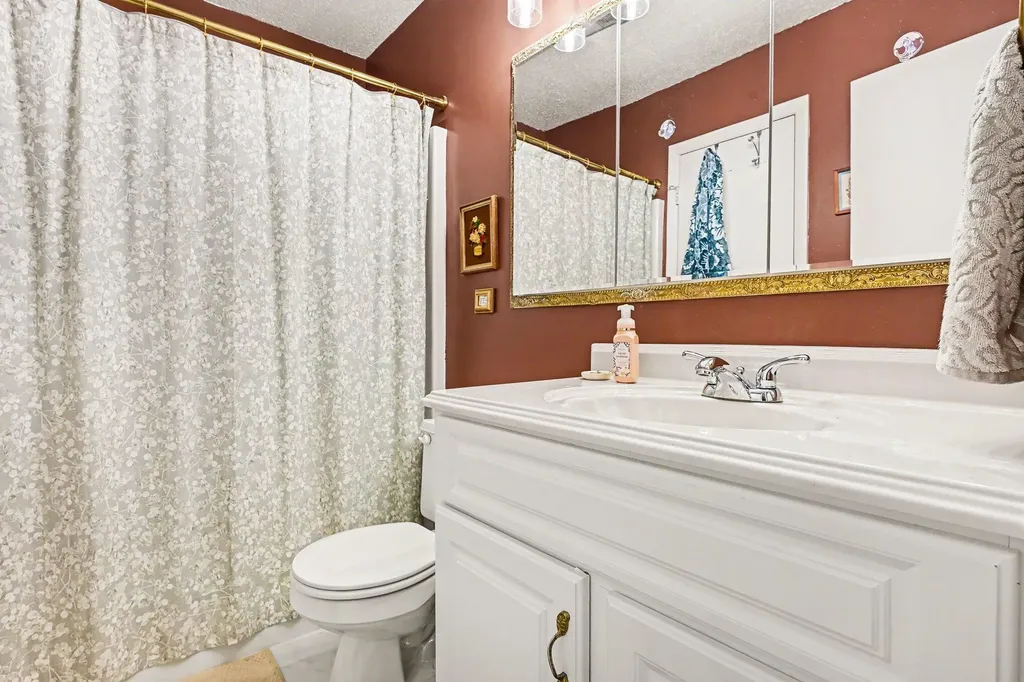 4863 Foxfire Trail Portage City MI 49024