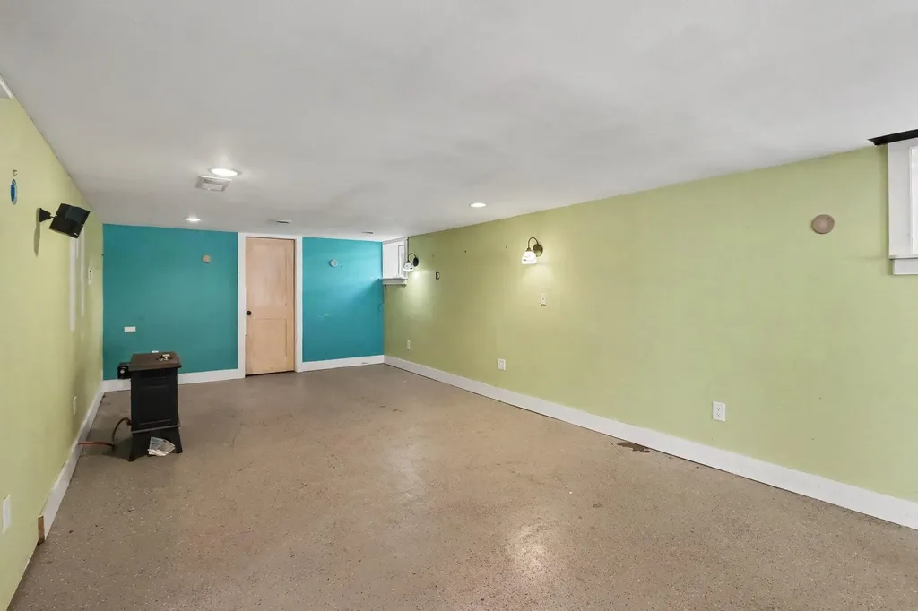 1227 E Cork Street Kalamazoo City MI 49001