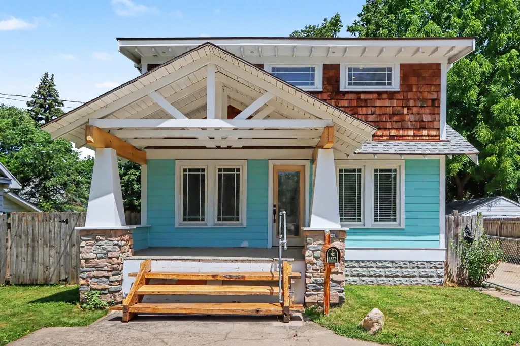 1227 E Cork Street Kalamazoo City MI 49001