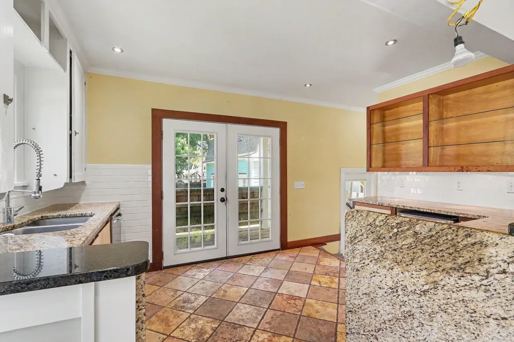 1227 E Cork Street Kalamazoo City MI 49001