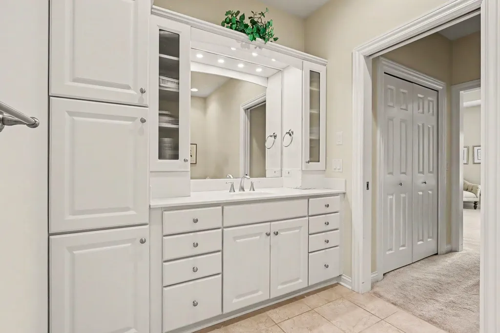 2600 West Port Drive Oshtemo Charter Township MI 49009