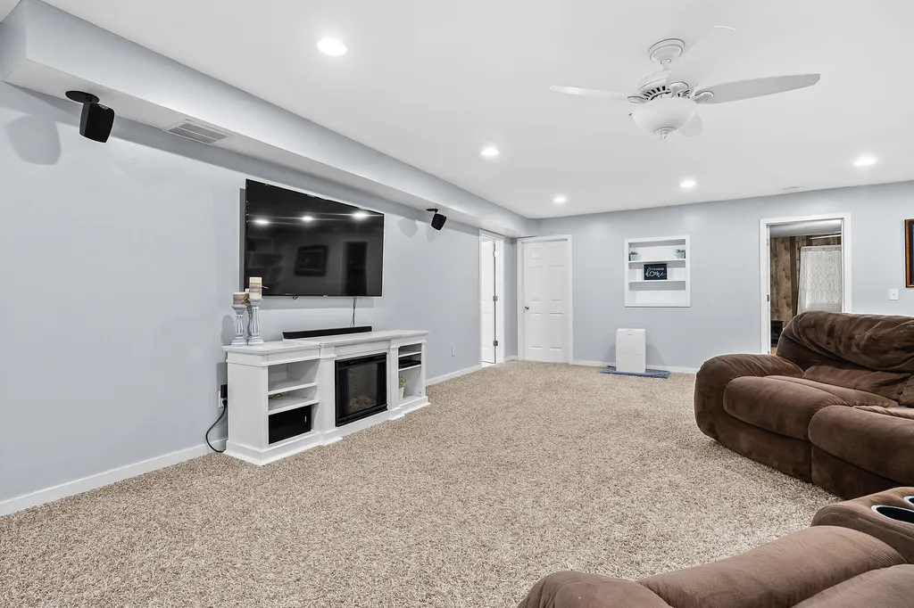 53439 Rolling Meadow Boulevard Antwerp Township MI 49079