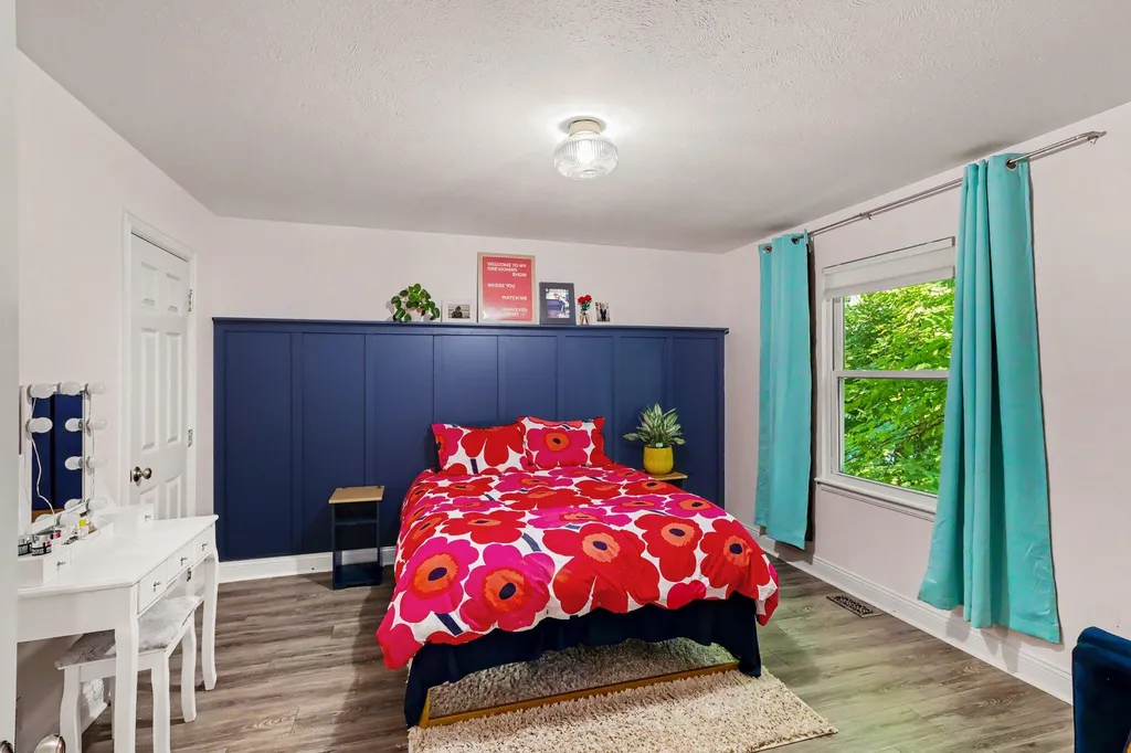 2909 Parkview Avenue Kalamazoo City MI 49008