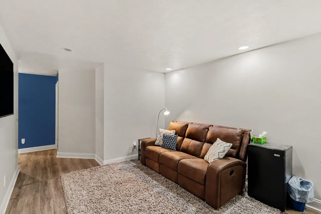 2909 Parkview Avenue Kalamazoo City MI 49008
