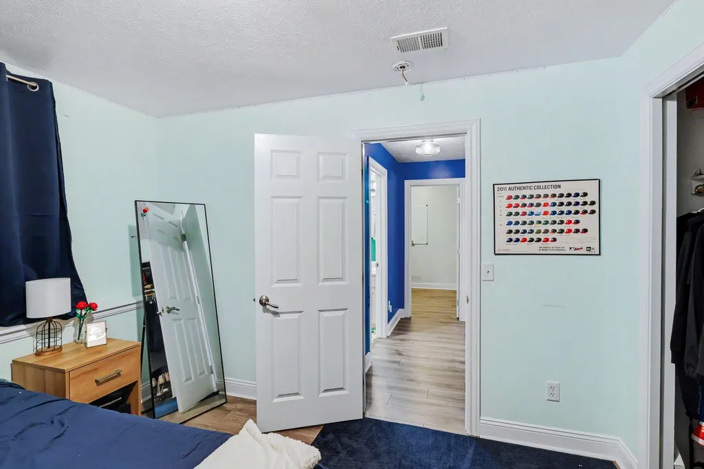 2909 Parkview Avenue Kalamazoo City MI 49008