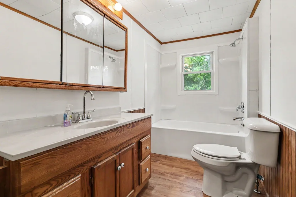 60169 Church Street Geneva Township MI 49056