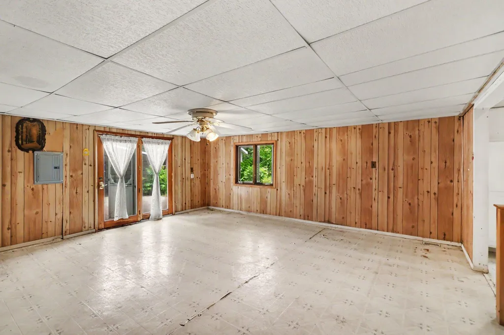 60169 Church Street Geneva Township MI 49056