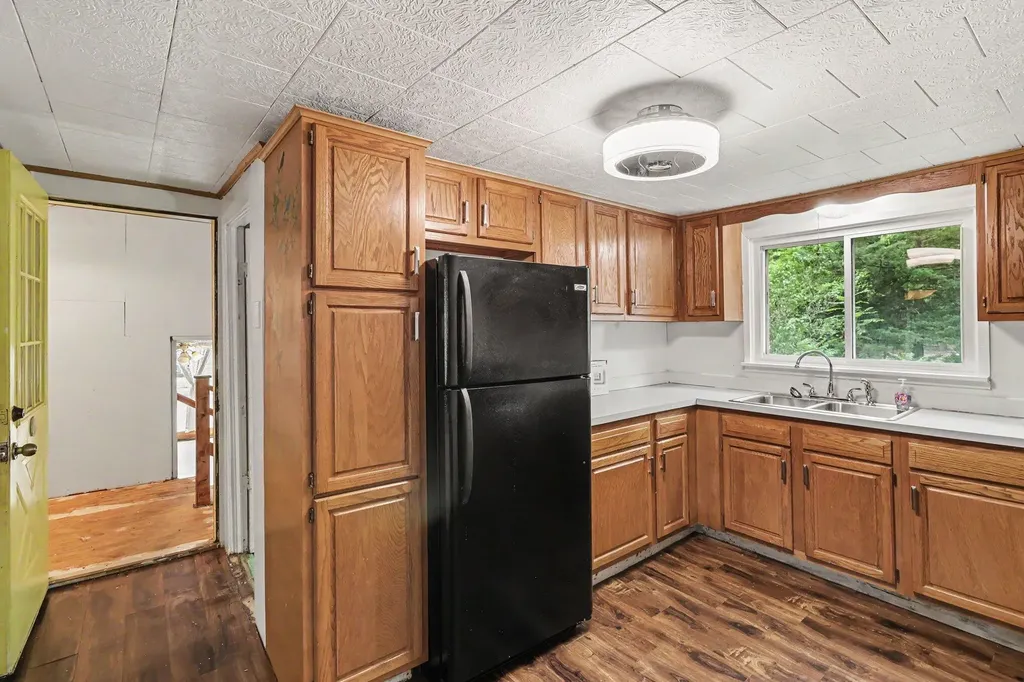 60169 Church Street Geneva Township MI 49056