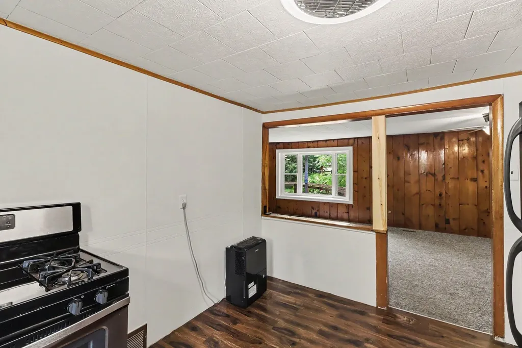 60169 Church Street Geneva Township MI 49056