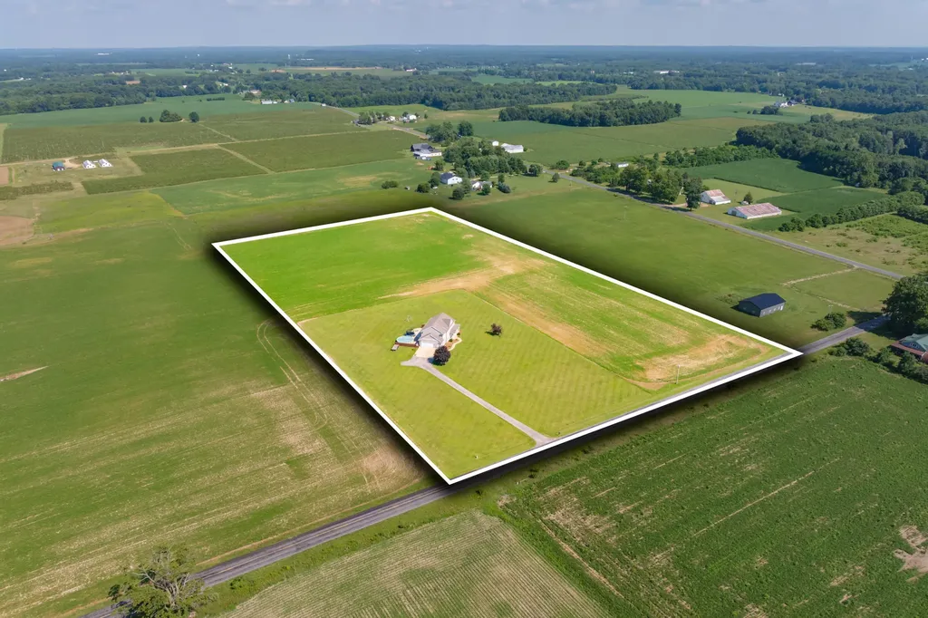 52075 45th Street Paw Paw Township MI 49079