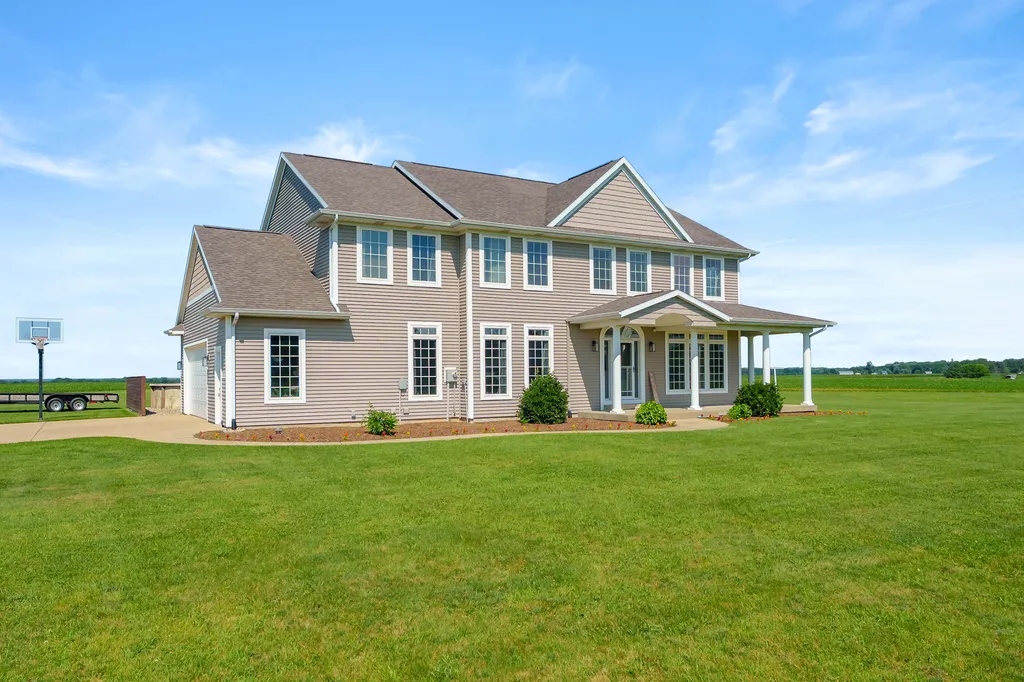 52075 45th Street Paw Paw Township MI 49079