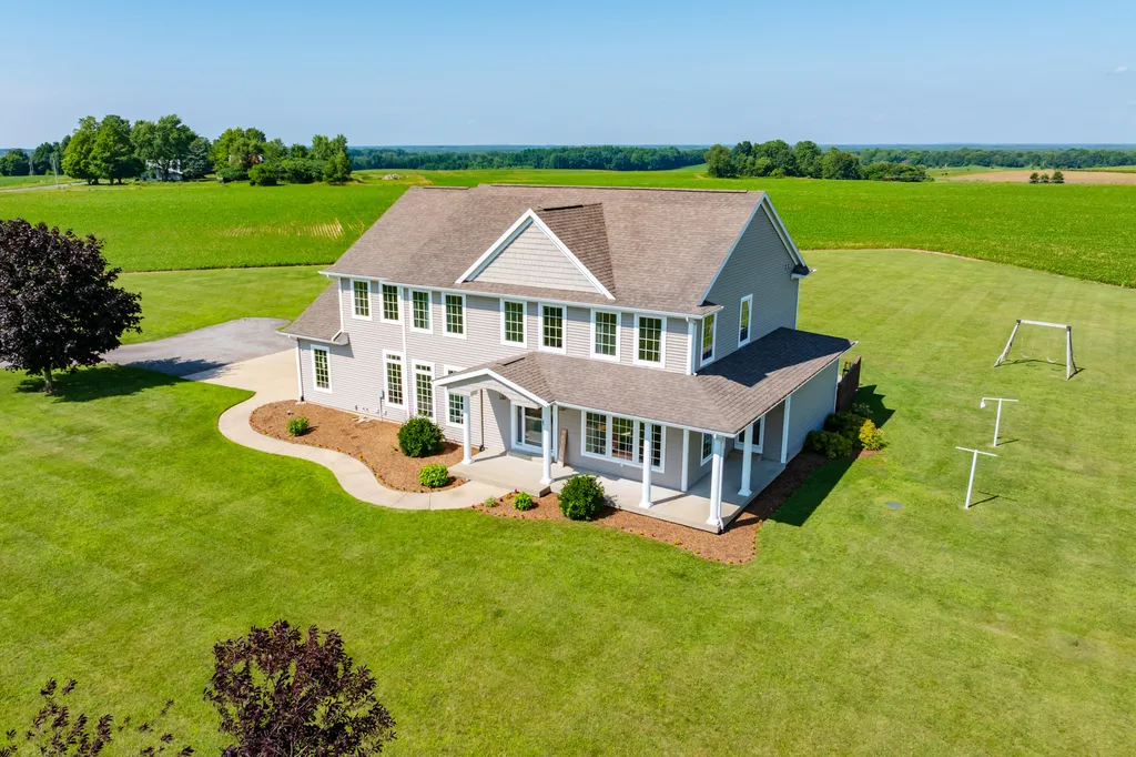 52075 45th Street Paw Paw Township MI 49079