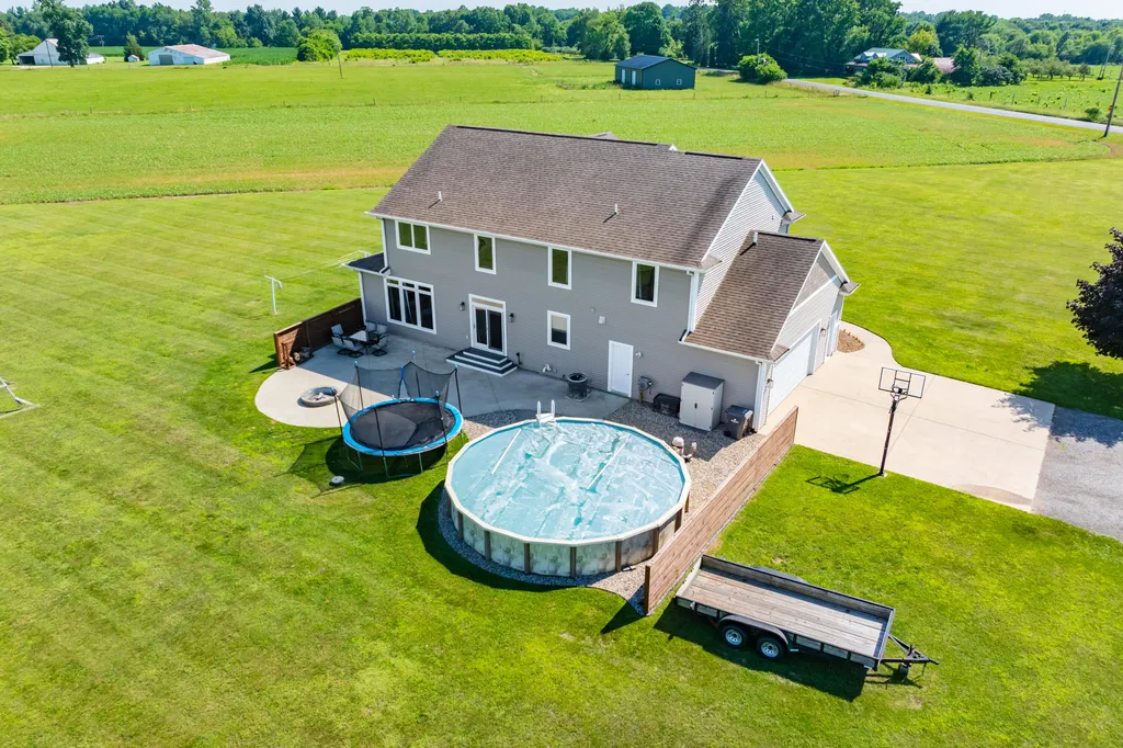 52075 45th Street Paw Paw Township MI 49079